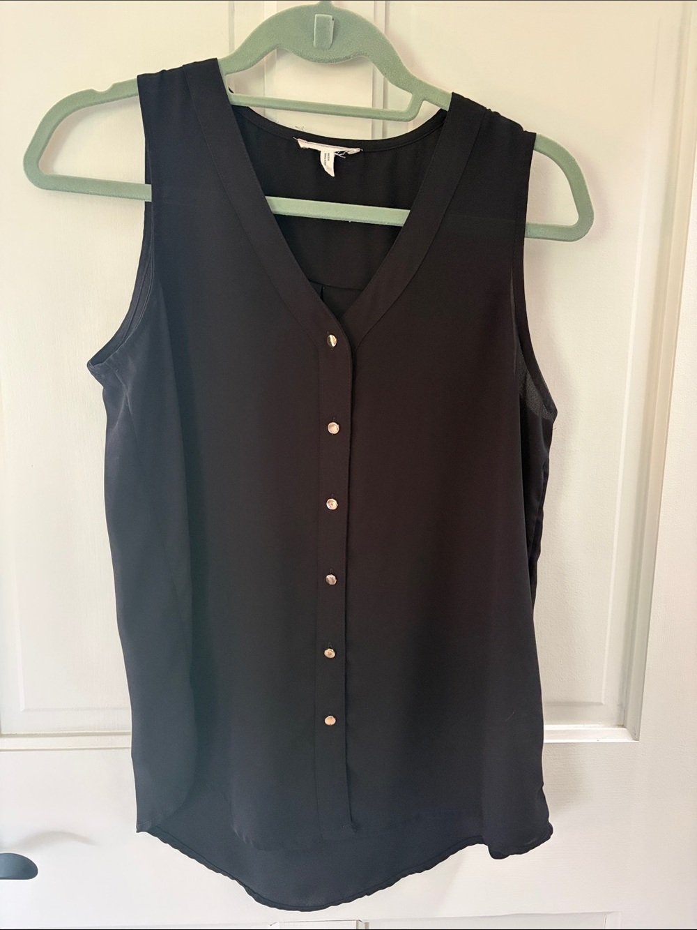 Maurices Black Sleeveless Button-Front Blouse